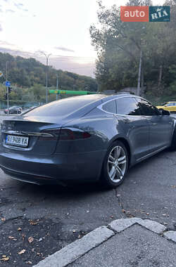 Ліфтбек Tesla Model S 2013 в 