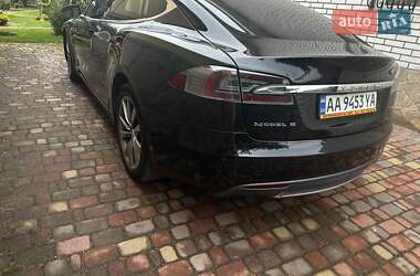 Ліфтбек Tesla Model S 2015 в Києві фото 5 Ліфтбек Tesla Model S 2015 в Києві