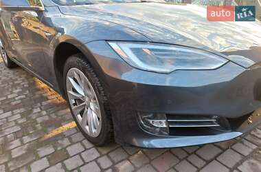 Ліфтбек Tesla Model S 2018 в 