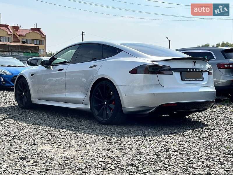 Ліфтбек Tesla Model S 2014 в Львові