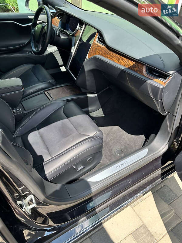Ліфтбек Tesla Model S 2018 в Вінниці