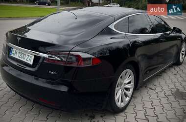 Лифтбек Tesla Model S 2016 в 