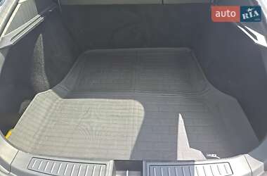 Лифтбек Tesla Model S 2015 в 