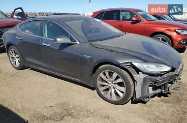 Ліфтбек Tesla Model S 2016 в 