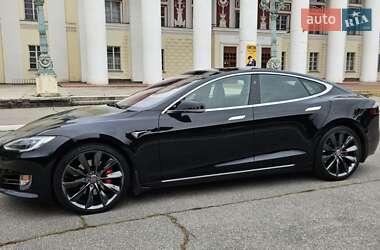 Ліфтбек Tesla Model S 2017 в 