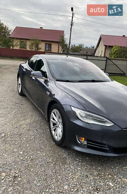 Ліфтбек Tesla Model S 2018 в 