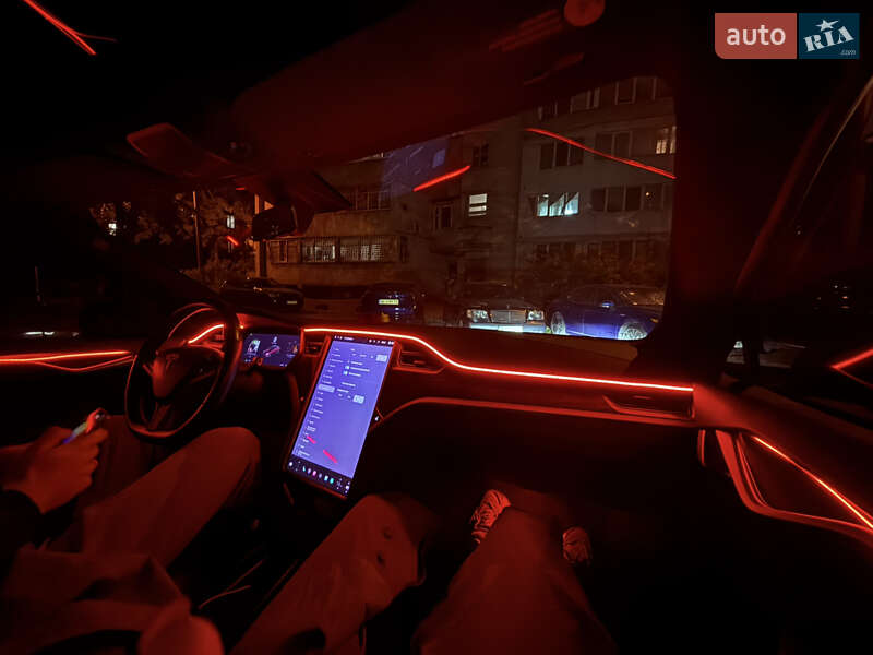 Ліфтбек Tesla Model S 2019 в Дніпрі