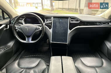 Ліфтбек Tesla Model S 2014 в 