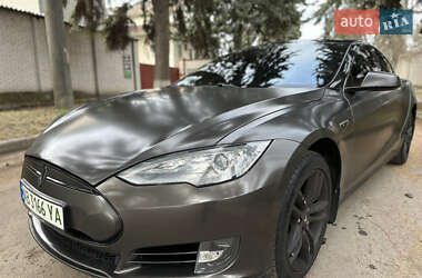Ліфтбек Tesla Model S 2014 в 