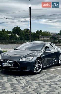 Лифтбек Tesla Model S 2015 в Черновцах