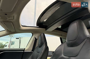 Ліфтбек Tesla Model S 2013 в 