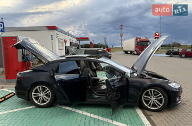 Ліфтбек Tesla Model S 2013 в 