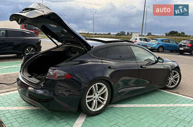 Ліфтбек Tesla Model S 2013 в 