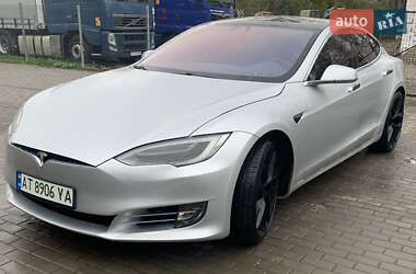 Лифтбек Tesla Model S 2018 в Ивано-Франковске