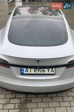 Лифтбек Tesla Model S 2018 в 