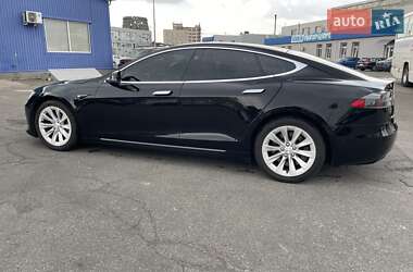 Лифтбек Tesla Model S 2016 в 