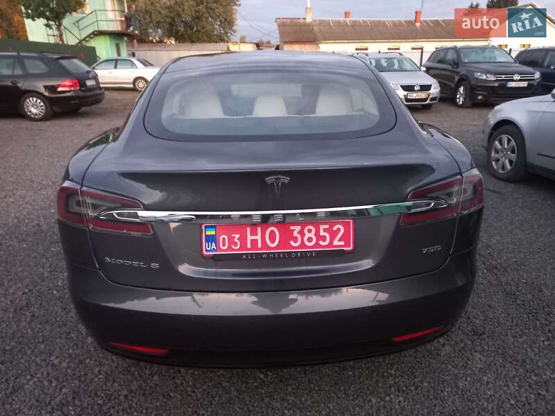 Ліфтбек Tesla Model S 2017 в Шептицькому