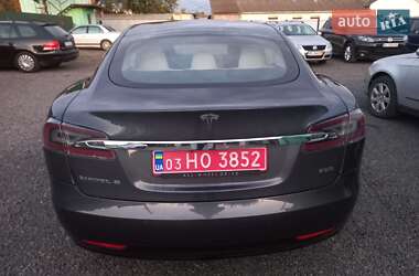 Лифтбек Tesla Model S 2017 в 