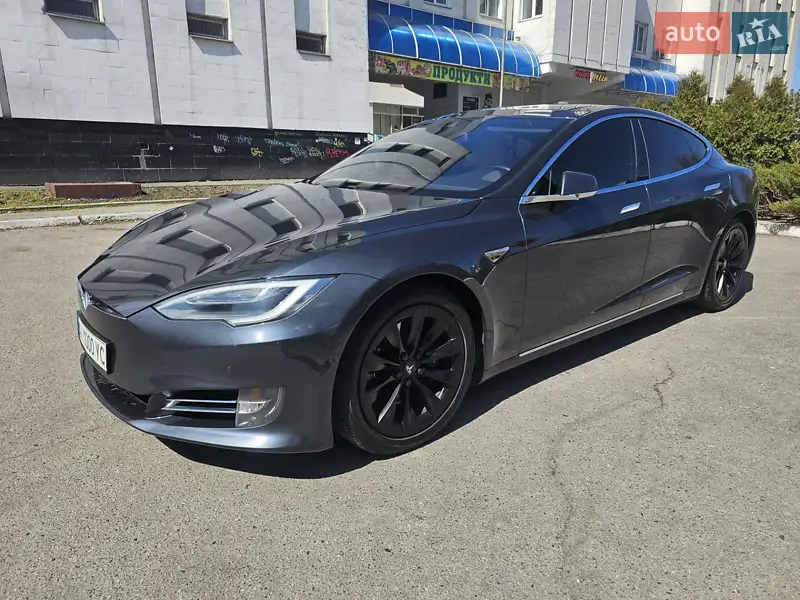 Tesla Model S 2016