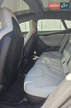 Ліфтбек Tesla Model S 2016 в 