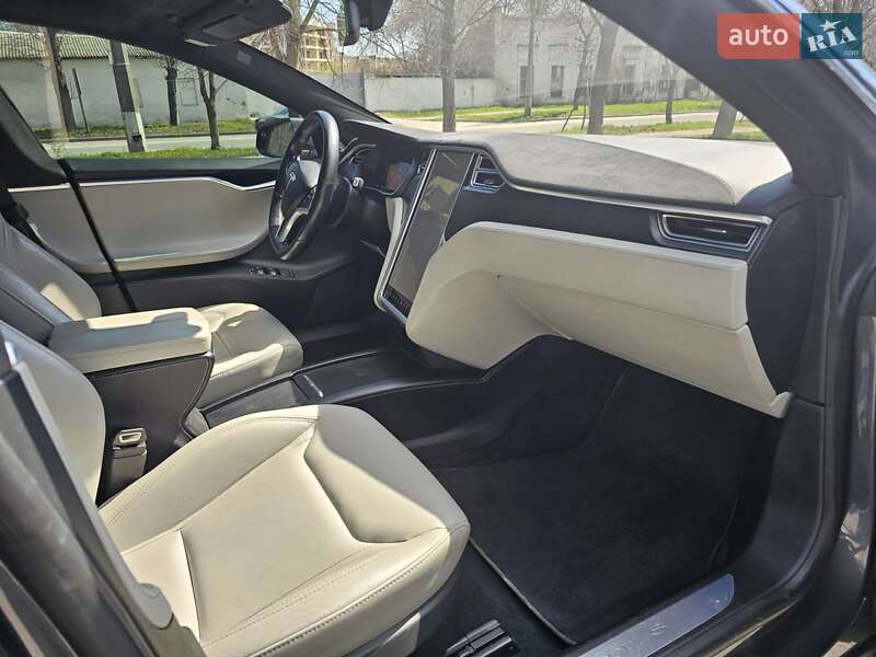 Лифтбек Tesla Model S 2016 в Белой Церкви фото 18 Лифтбек Tesla Model S 2016 в Белой Церкви
