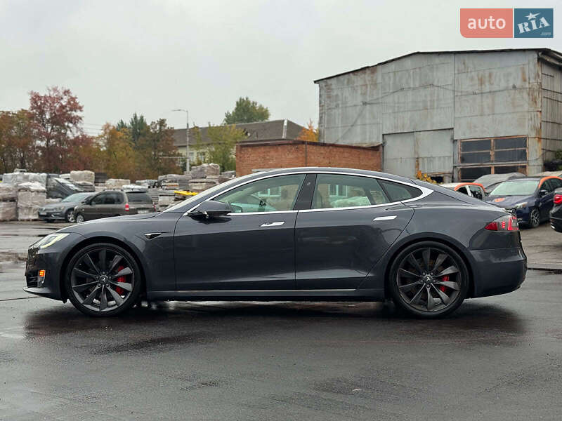 Ліфтбек Tesla Model S 2017 в Києві