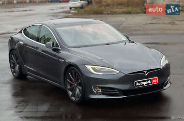 Лифтбек Tesla Model S 2017 в 