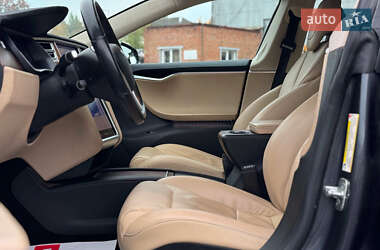 Лифтбек Tesla Model S 2017 в 