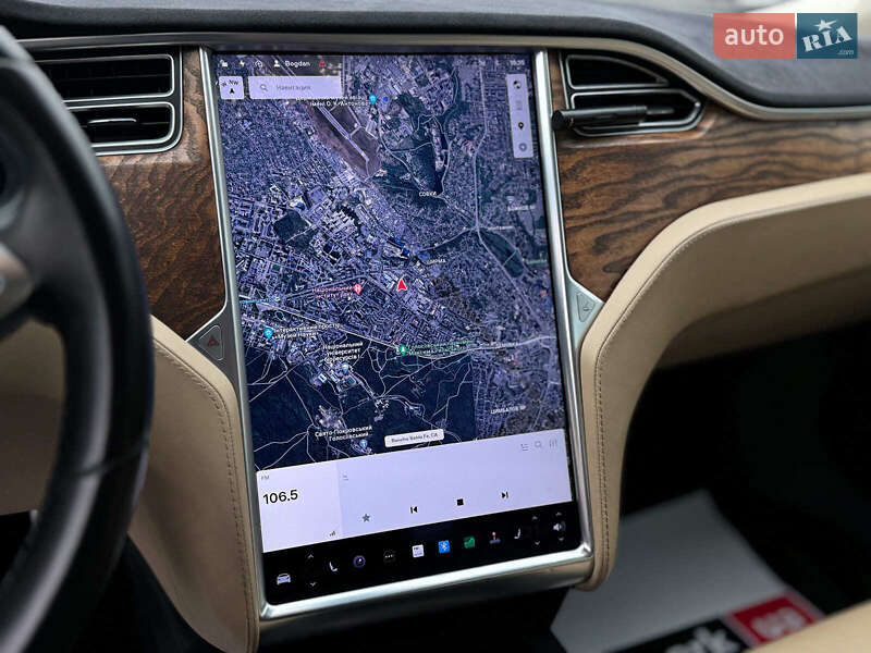 Ліфтбек Tesla Model S 2017 в Києві