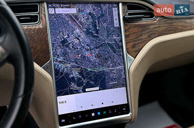 Лифтбек Tesla Model S 2017 в 