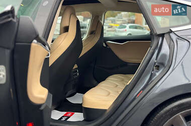 Лифтбек Tesla Model S 2017 в 