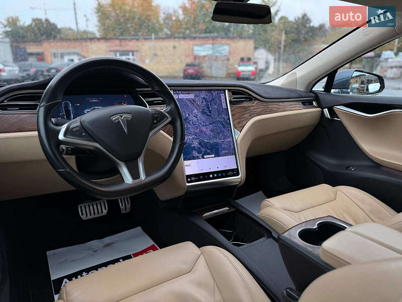 Ліфтбек Tesla Model S 2017 в Києві