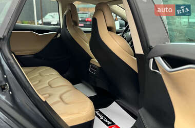 Лифтбек Tesla Model S 2017 в 
