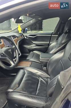 Лифтбек Tesla Model S 2017 в 