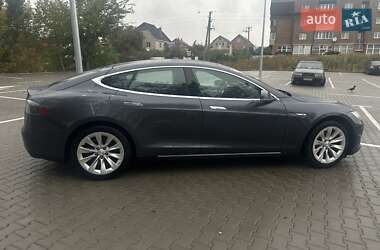 Ліфтбек Tesla Model S 2016 в 