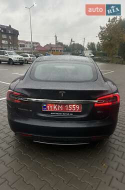 Ліфтбек Tesla Model S 2016 в 
