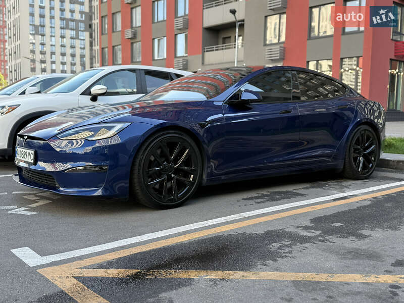 Лифтбек Tesla Model S 2022 в Киеве