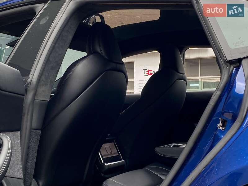 Лифтбек Tesla Model S 2021 в Киеве фото 17 Лифтбек Tesla Model S 2021 в Киеве