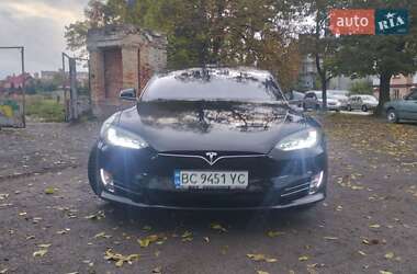 Лифтбек Tesla Model S 2016 в 