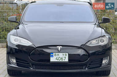 Лифтбек Tesla Model S 2013 в 
