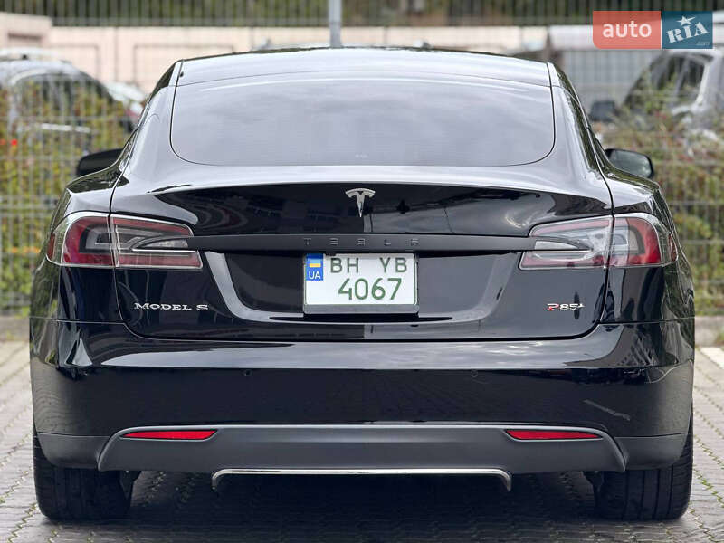 Ліфтбек Tesla Model S 2013 в Одесі
