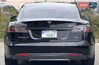 Лифтбек Tesla Model S 2013 в 