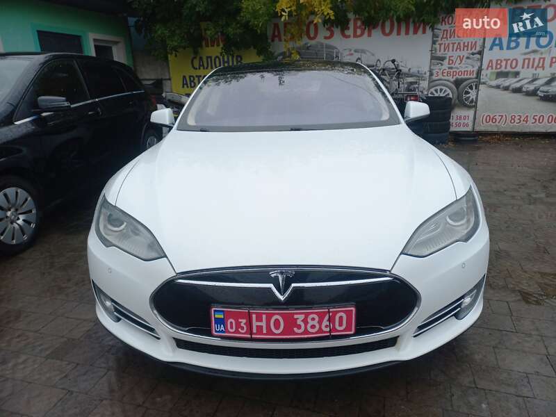 Лифтбек Tesla Model S 2014 в Шептицькому