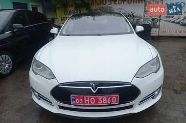 Лифтбек Tesla Model S 2014 в 