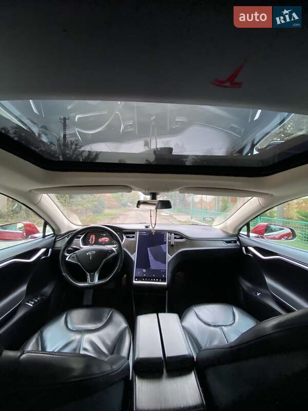 Лифтбек Tesla Model S 2013 в Одессе