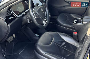 Ліфтбек Tesla Model S 2013 в 