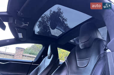 Лифтбек Tesla Model S 2016 в 
