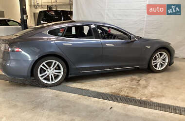 Ліфтбек Tesla Model S 2016 в 