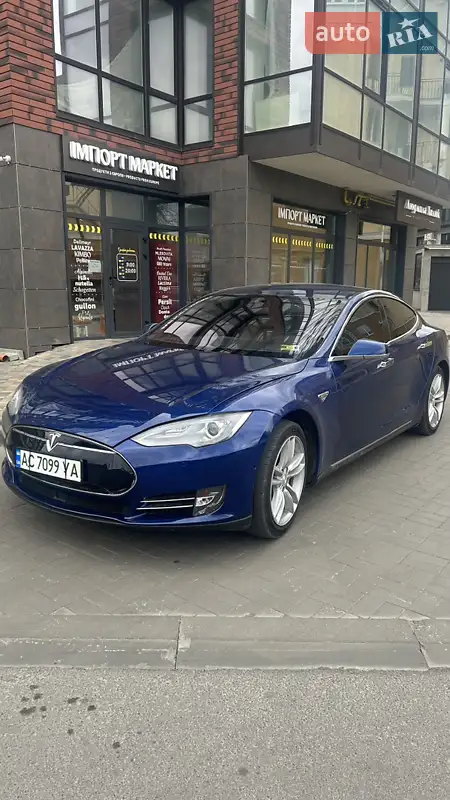 Tesla Model S