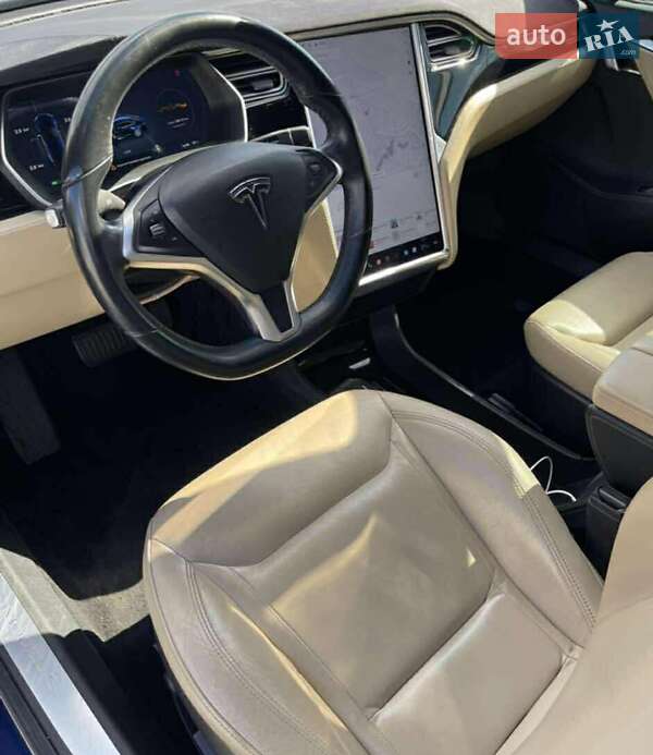 Ліфтбек Tesla Model S 2015 в Луцьку